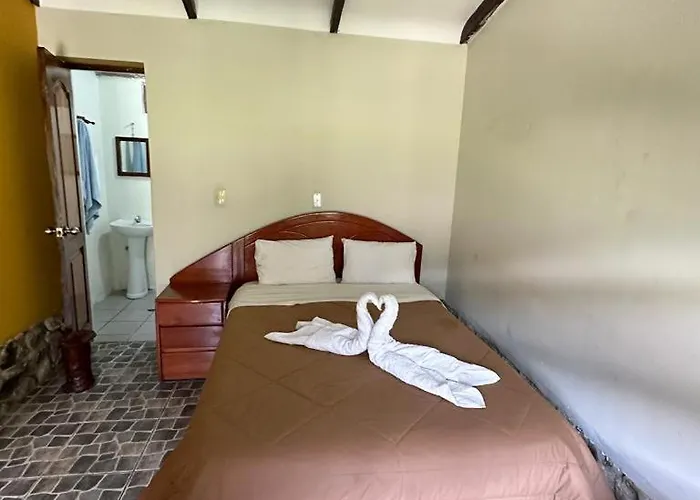 Auberge de jeunesse Lia Lucmabamba