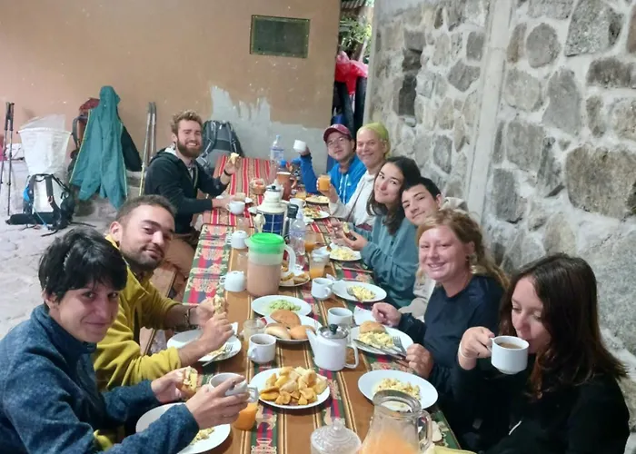 Lia Lucmabamba Auberge de jeunesse *