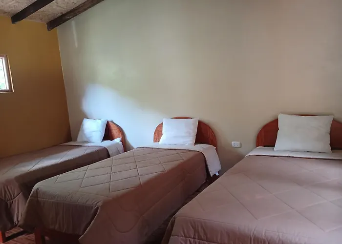 Auberge de jeunesse Lia Lucmabamba
