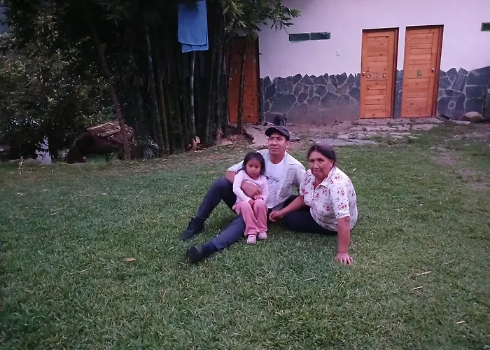 Lia Lucmabamba Hostel Sahuayaco